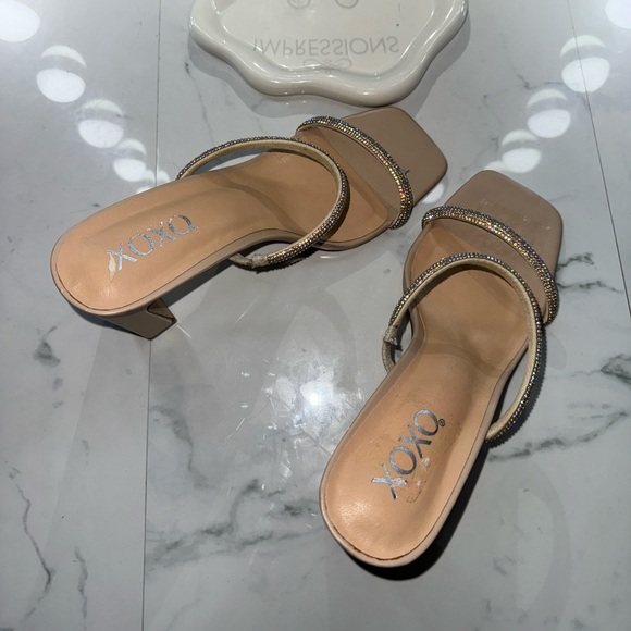 Heels - Picture 3 of 8